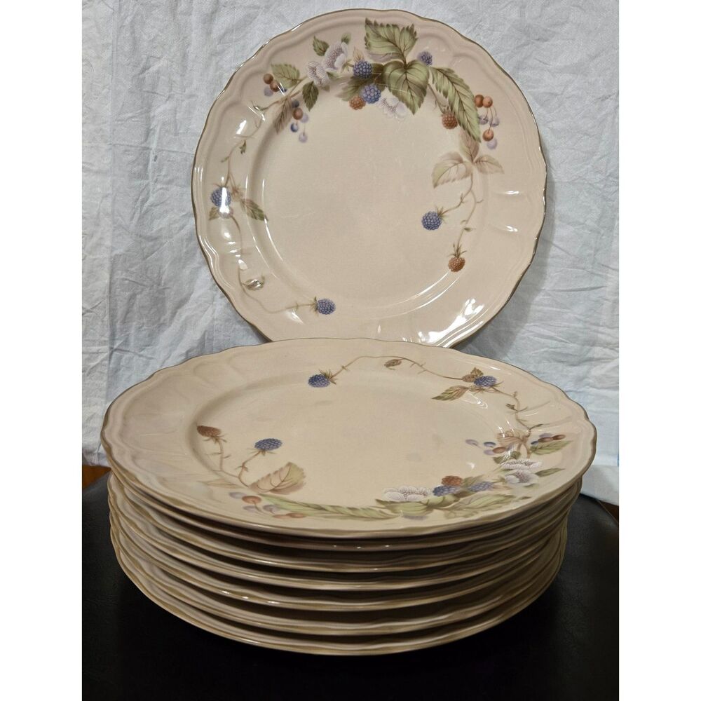 Vintage Epoch Summer Hill Blackberry E 530 Dinner Plate Korea Vintage 10.5"